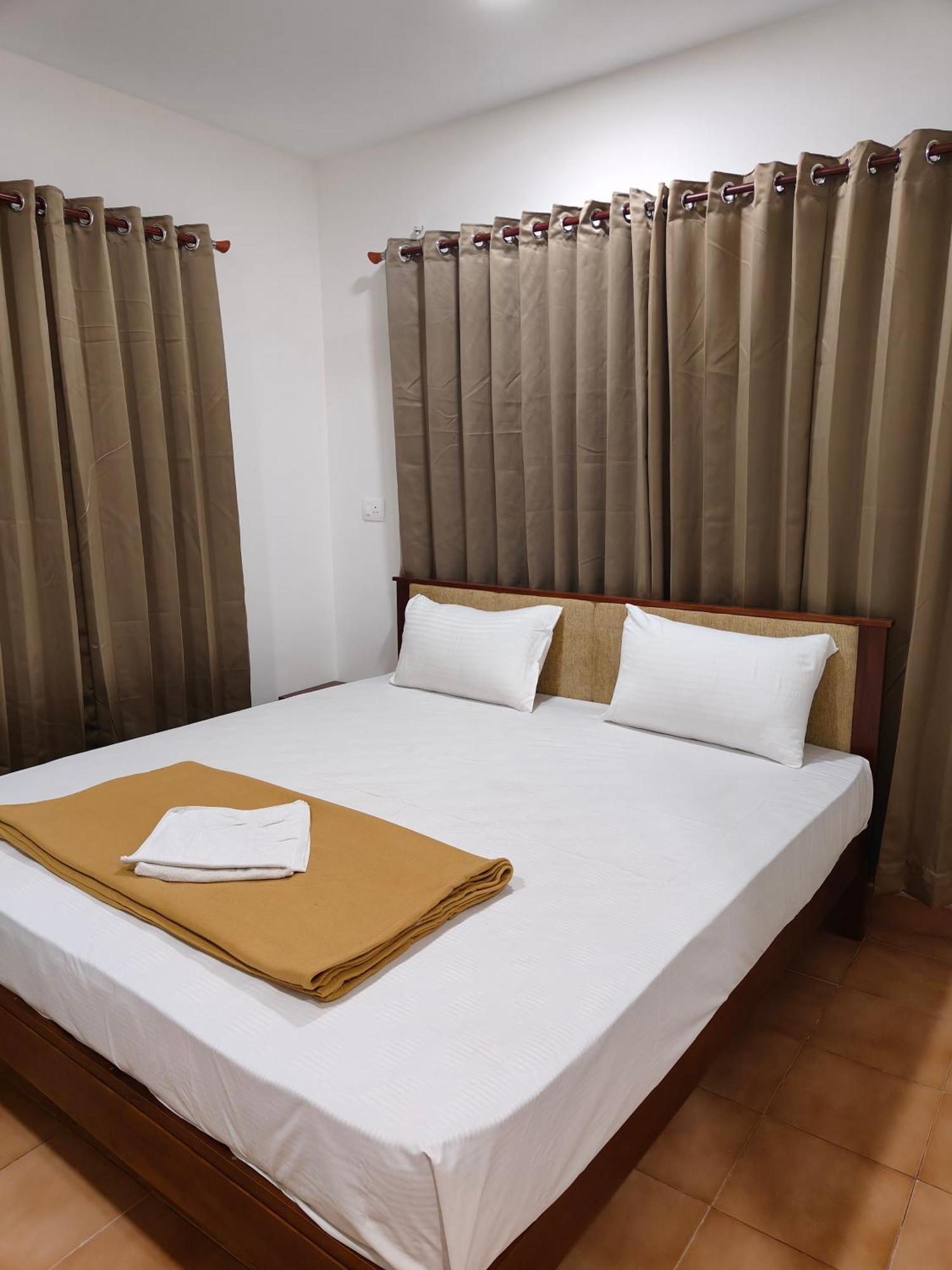 Hotel Nova Коччи Экстерьер фото