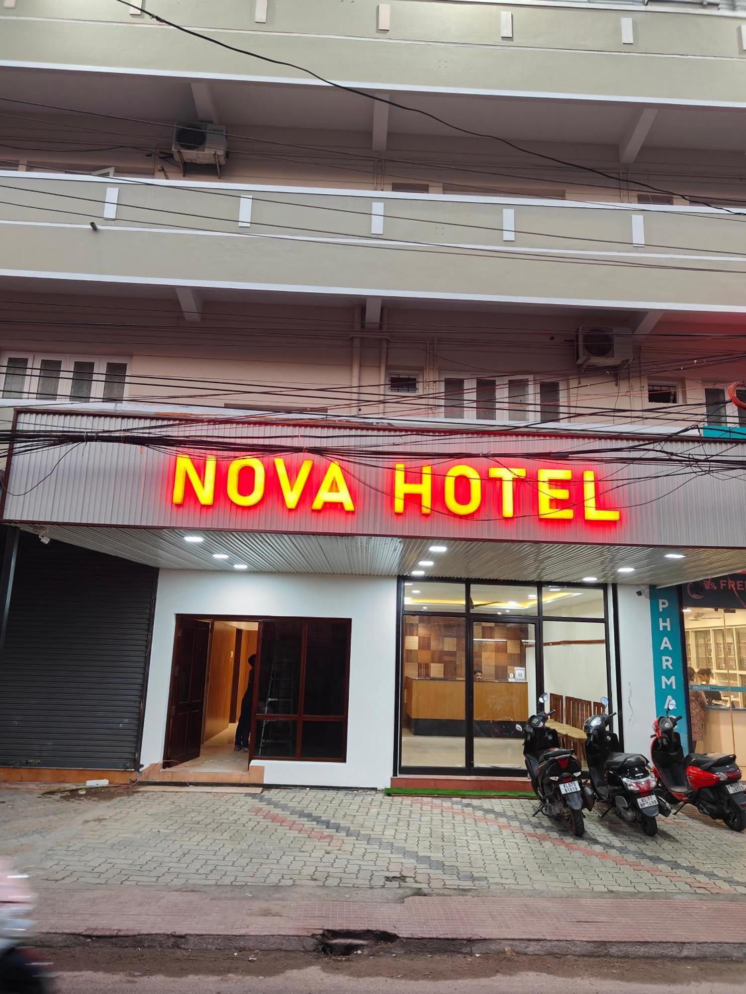 Hotel Nova Коччи Экстерьер фото